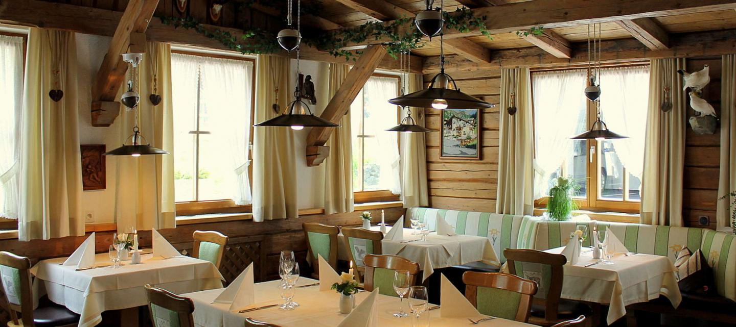 Hütte