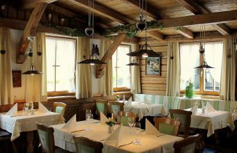Hütte