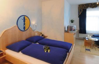 Zimmer Mond